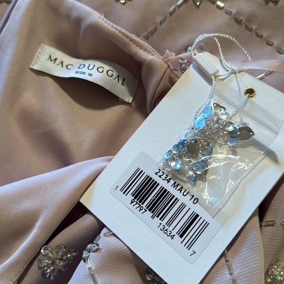 MAC DUGGAL
Pink Hand Embellished Cap Sleeve Midi Dress - Picture 14 of 16